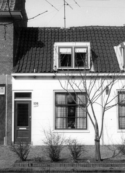 Bestand:Huisnummer-136-foto-1-1983-GAD.jpg