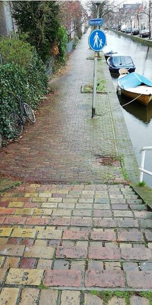 Bestand:Vragen-trapje.jpg